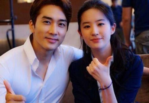 娱乐圈吃瓜夫妇是谁,甜蜜背后有何故事?